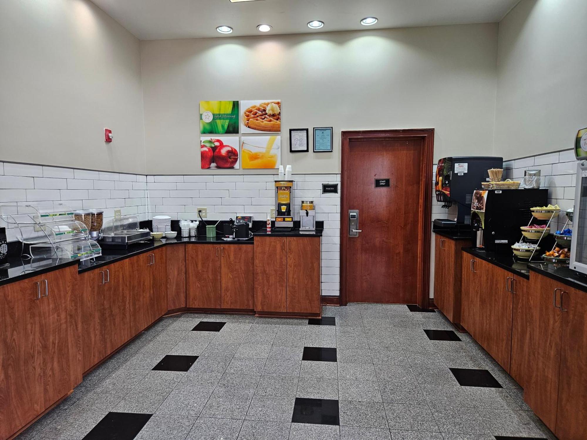 Quality Inn & Suites Greenville I-65 Экстерьер фото